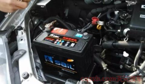 车钥匙扭动打不着火了没反应(车辆电瓶没电如何处理) 第2张