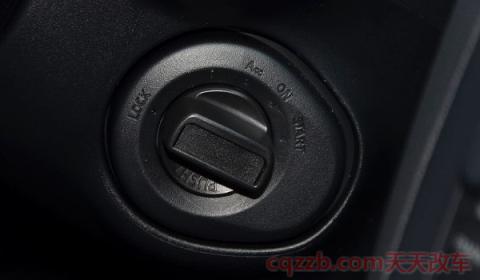 车钥匙拔不下来(钥匙卡住强行拔出会怎么样)  第3张