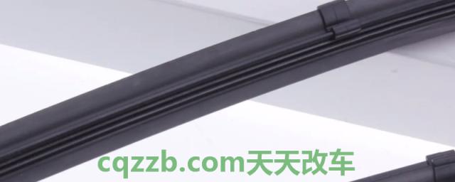 详谈一下：换雨刷是换胶条还是整个都换(换雨刷器可以去哪里)