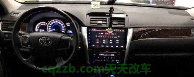 车载显示屏怎样看电影(中控显示屏都有哪些功能)  第1张