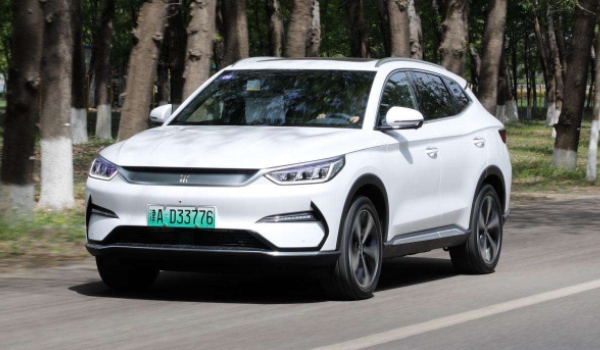 揭秘：比亚迪是哪个省的企业(比亚迪宋plus新能源的车身尺寸数据是什么)  第3张