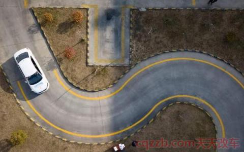 科目二曲线行驶最笨通过方法(科目二曲线行驶口诀) 第2张