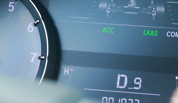 匀速一直踩着油门吗(车辆的定速巡航系统在什么时候使用)  第3张