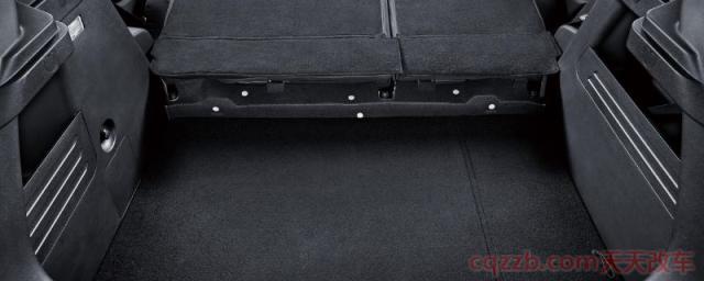 轿车装得下电动车吗(轿车和电动车能对比吗)  第1张