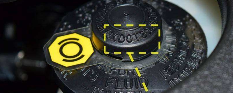 揭露：缺刹车油自己补点行不(车辆刹车片需要多久更换一次)