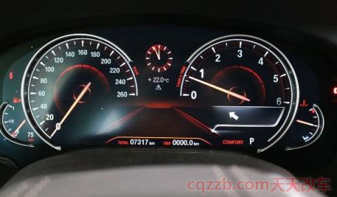 车仪表内有个带箭头小仪表盘(车辆仪表盘都有几种形式)  第2张