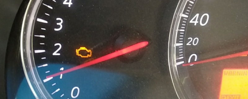 发动机亮灯怎么回事(机动车辆发动机灯亮的最快处理方式)