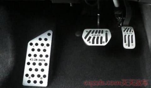 汽车的离合刹车油门分别在什么位置(车辆起步时三者的配合)  第3张