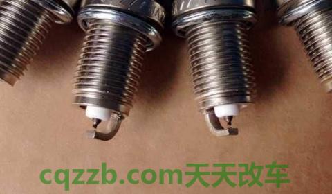 探究：铂金火花塞多久换一次(车辆火花塞在哪里更换)  第2张