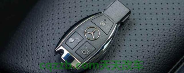 钥匙开不了门怎么办(车辆遥控钥匙电池在哪里更换)