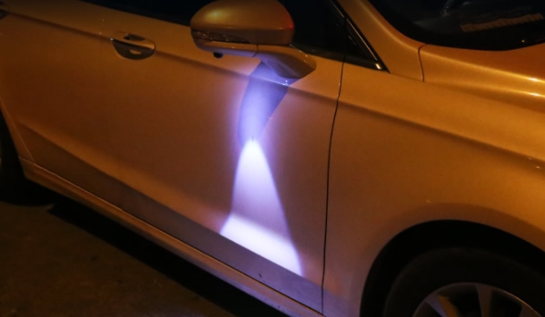 迎宾灯是什么意思(迎宾灯可以后改装吗)  第2张