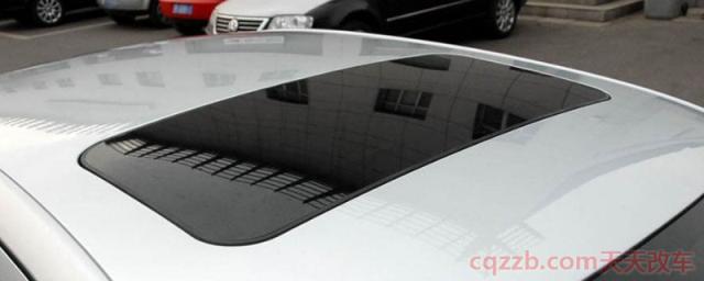 大众天窗关不了自动弹回去(车辆天窗使用注意事项)