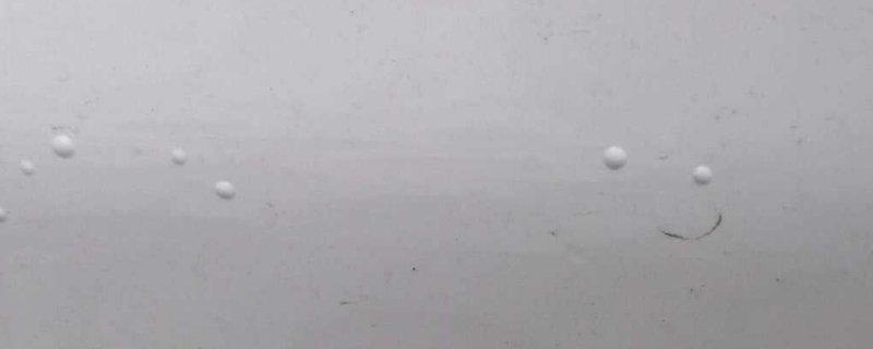 说说：车漆起泡泡怎么回事(如何保护好机动车辆的车漆)