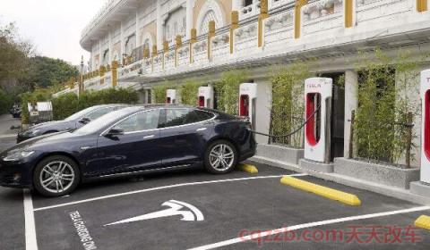 特斯拉电充满不拔没关系吧(特斯拉充电方法) 第2张