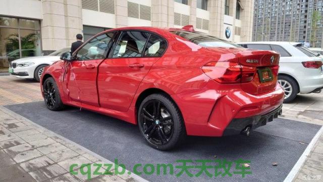了解汽车：宝马1系2021款落地价多少钱 宝马125i三厢怎么样?  第3张