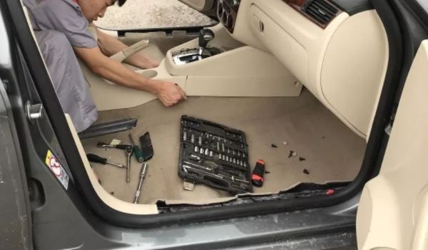 什么是泡水车(什么保险会维修泡水车)  第3张