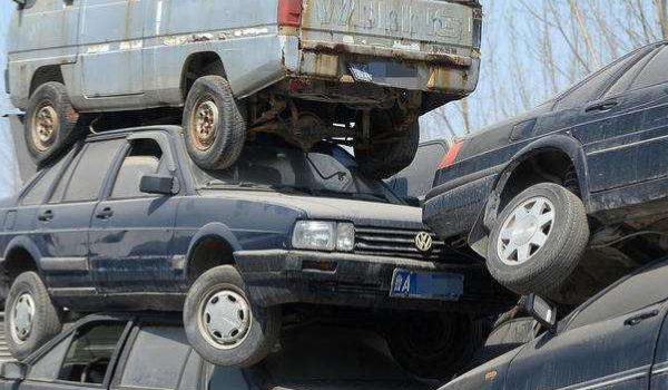 说道一下：机动车多少年报废强制报废(机动车辆不报废可以吗)  第2张