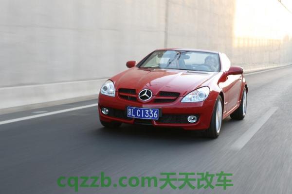 简单说说:slk200奔驰价格多少 Sutton定制宣布伦敦超豪华出租车限量运营 第3张
