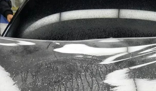 鸟屎会腐蚀车漆吗(粘贴隐形车衣需要办理备案登记手续吗)  第2张