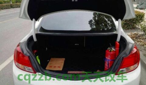 后备箱边都生锈烂了怎么办(后备箱里面必须要放置的物品)  第2张