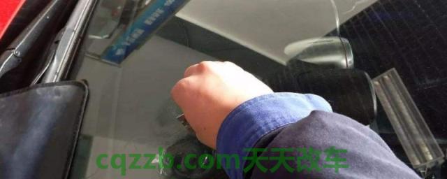 修复前挡风玻璃(挡风玻璃如何保养)  第1张