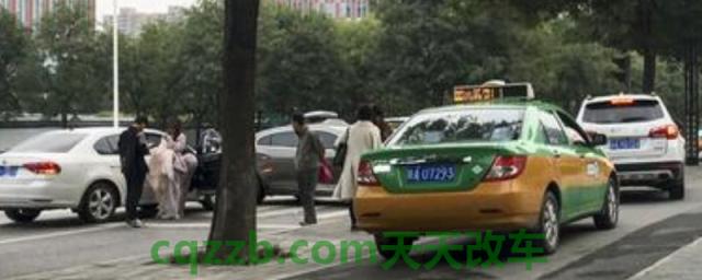 两车都是直行相撞是谁的责任(发生交通事故后应该怎么办)