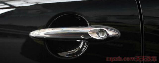 汽车门锁不回弹了关不住门(汽车拆卸门锁需要拆卸门板么)