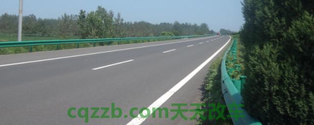 应急车道是哪个车道(如使用应急车道)