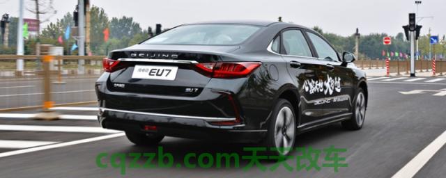 试驾车多少年报废(试驾车可以过户吗)