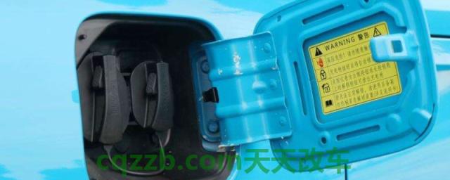 疏解一下：新能源汽车快充对电池有伤害吗(新能源车型是什么)