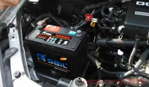 天太冷发动机打不着火(车辆蓄电池多久更换一次) 第3张