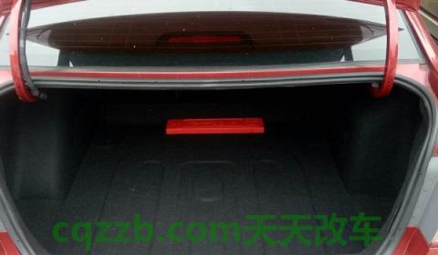 后备箱进水了对车子要不要紧(后备箱进水还可以用吗)  第3张