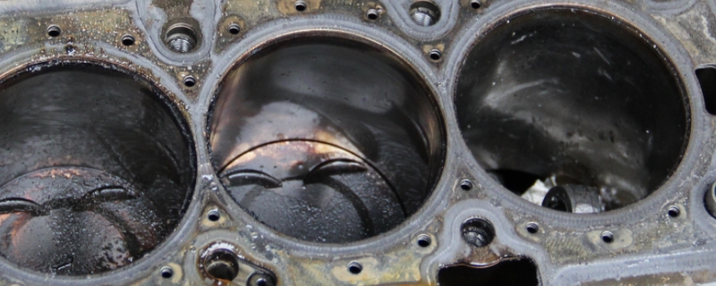 发动机缸内进水要不要大修(如何避免发动机涉水)  第1张
