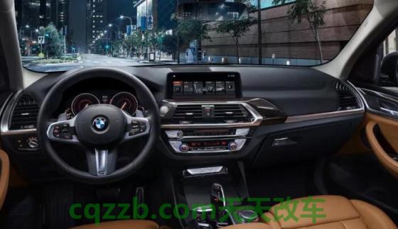 不完美的她林绪之开的什么车(内饰简洁不简约) 第3张