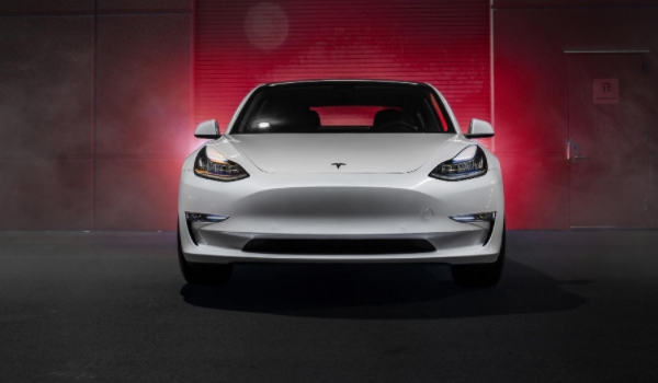 特斯拉上海工厂停产了吗(特斯拉MODELY的车身尺寸数据是什么)  第2张