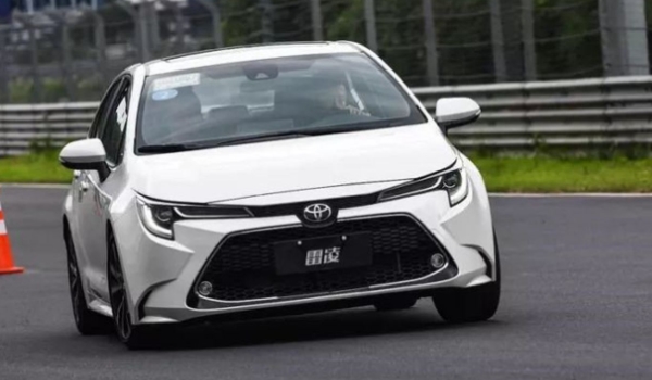 聊一聊:雷凌油箱多少升(雷凌的车身尺寸数据是什么) 第3张