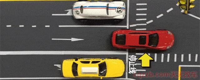 中间放个临时红绿灯闯红灯了()