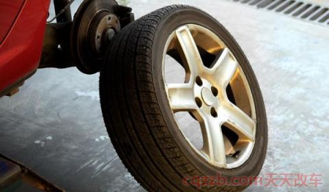 前轮内侧吃胎自己调整(车辆轮胎多久更换一次)  第3张