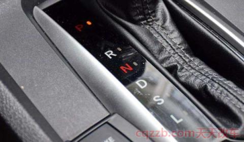 先拉手刹还是先挂p(为什么先拉手刹后挂挡)  第2张