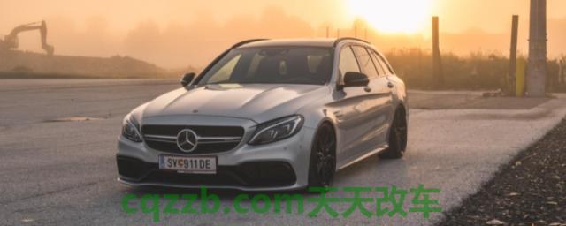 科普一下：奔驰c63是什么车(奔驰c63的车身尺寸数据是什么)