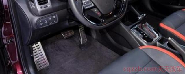 每次启动车的时候刹车是硬的(如何通过故障灯来确定车辆的相关问题)