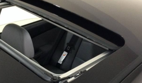 更换天窗密封条需要拆天窗吗(天窗使用的注意事项)  第2张