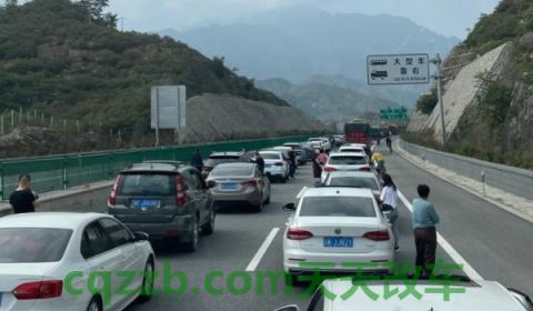 揭露一下：高速分叉口倒车被拍几率大吗(高速公路行驶需要注意什么)  第3张