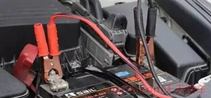 汽车电瓶充电多久可以打着火()