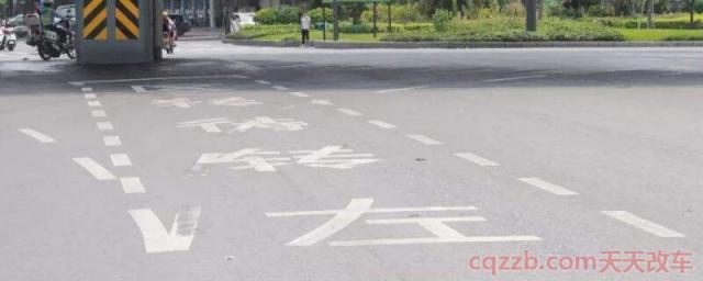 左转弯待转区红灯可以走吗(待转区是什么地方)