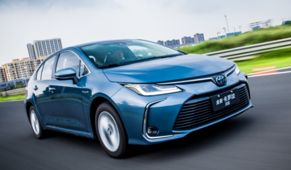 卡罗拉车标(卡罗拉的车身尺寸数据是什么)  第2张