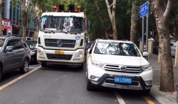 压黄线拍几张照片才要罚款(机动车违章违法行为如何处理)  第3张