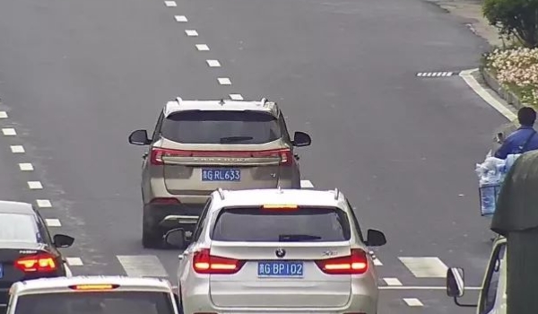 闯红灯一定从后面拍吗(如何避免车辆闯红灯)  第3张