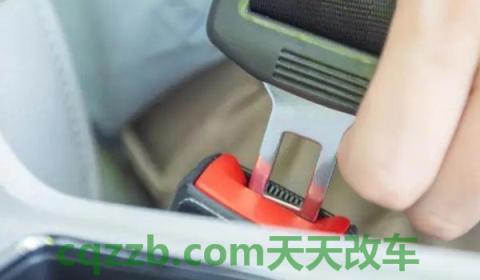 后排必须要系安全带吗(后排不系安全带的处罚方式)  第3张