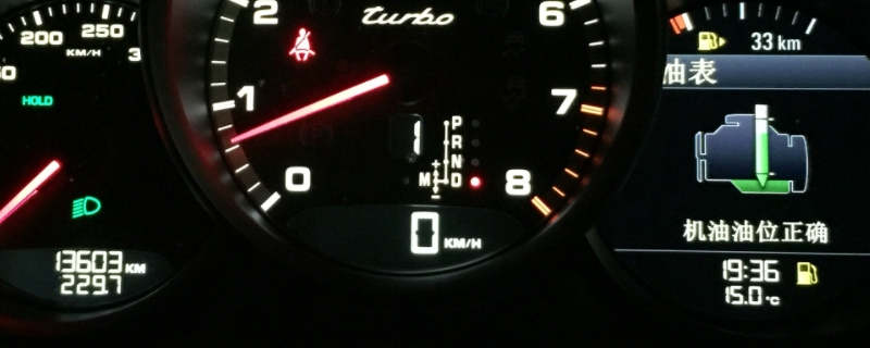 车显示没油了还能跑多远(车辆加油的注意事项)